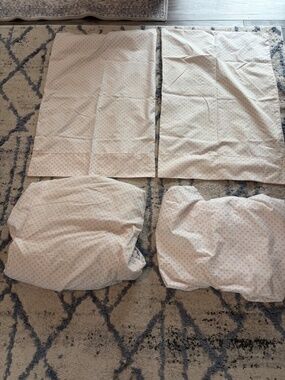 4 piece pink and white queen bedding set